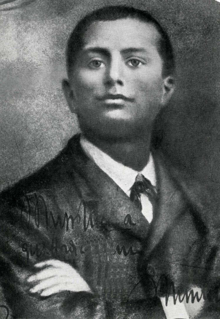 Муссолини в 1900 году в возрасте 17 лет.