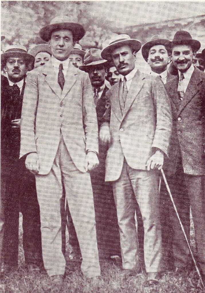 Филипп Корридони с Муссолини во время демонстрации 1915 г. в Милане