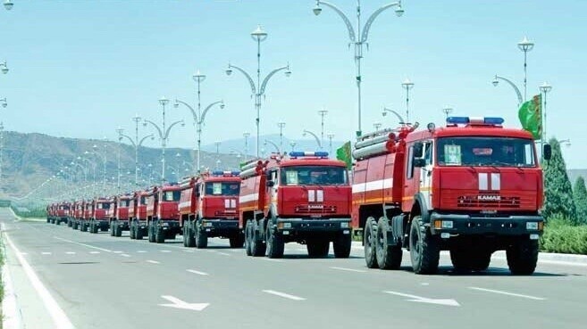 Крупная партия пожарных автомобилей на шасси КАМАЗ поставлена в Туркмению