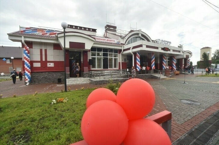 Новый железнодорожный вокзал открыли в Новосибирской области