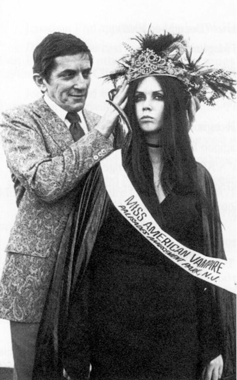 Победительница конкурса «Мисс американский вампир — 1970»