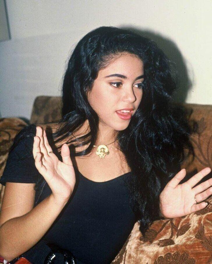 Шакира, 1990 год