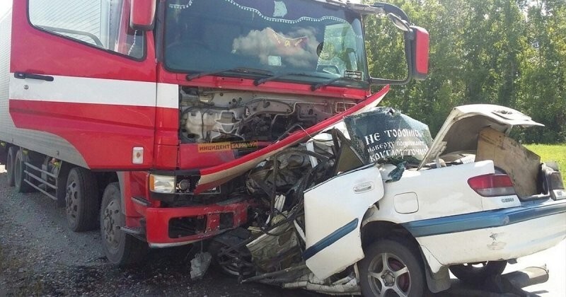 Авария дня. Три человека погибли на трассе в Алтайском крае
