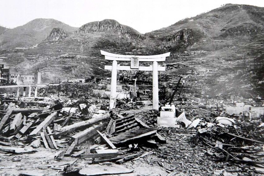 Ядерная бомбардировка Хиросимы и Нагасаки. 6 и 9 августа 1945 года