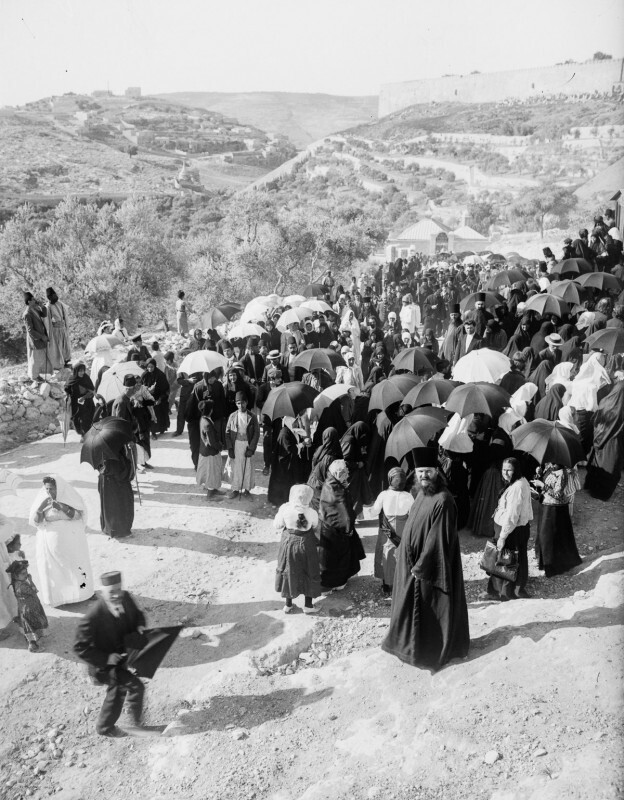 1915 год. Русские паломники в Кедронской долине.