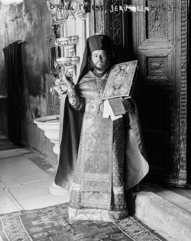 1915 год. Греческий православный священник.