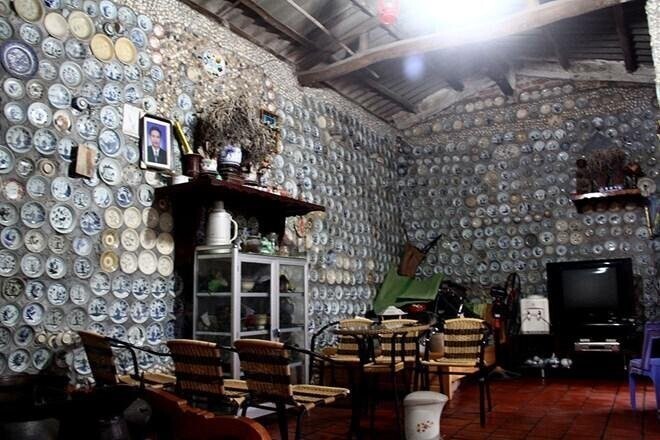 Вьетнамский  мужчина украсил дом  фарфоровой посудой