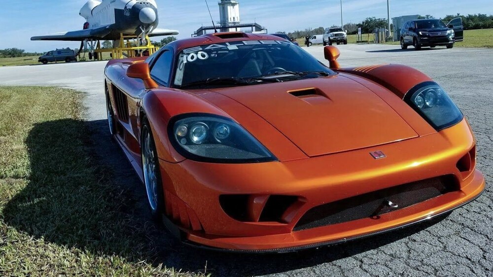 Машина Saleen s7