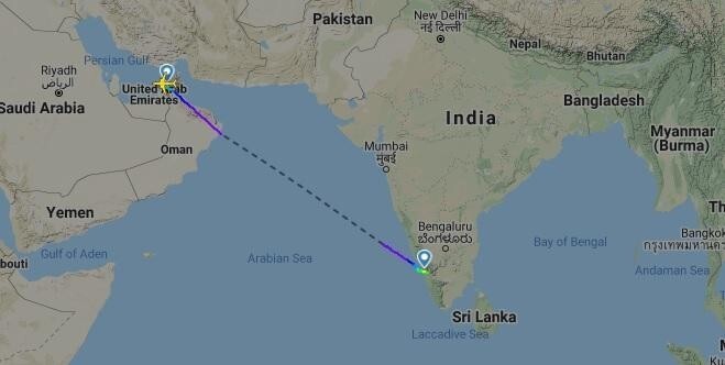 В Индии пассажирский Boeing 737 при посадке развалился на части