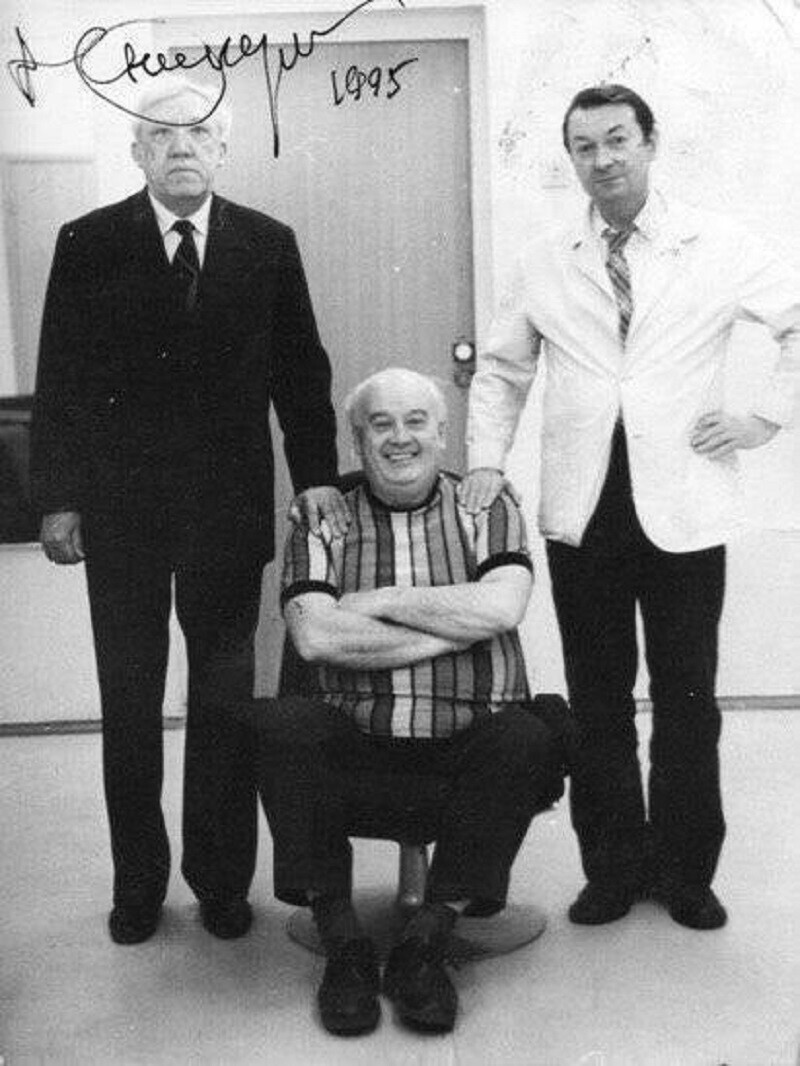Одна из последних фотографий знаменитой троицы: Юрий Никулин, Георгий Вицин и Евгений Моргунов, 1995 год