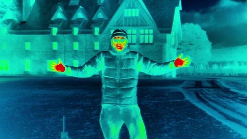 Видео, в котором показано, как человеческое тело теряет тепло во время холода