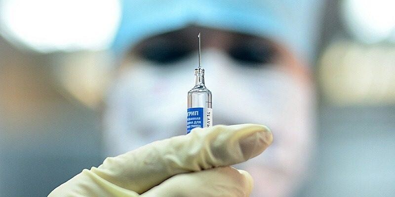 Грядущую тотальную вакцинацию сделают бесплатной для населения России