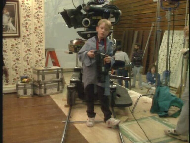 Юный Макалей Калкин на съемках «Один дома», 1990 год