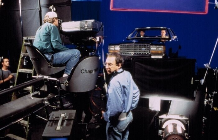 Съемка сцен передвижения агентов на машине, «Люди в черном», 1997 год