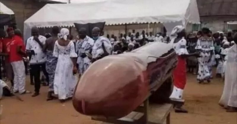 В Гане девушку похоронили в гробу в форме мужского достоинства