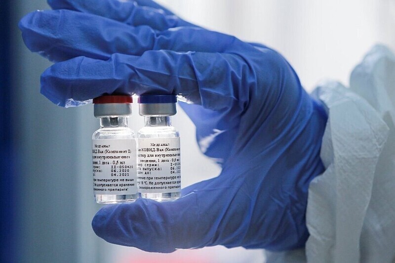 Почему Запад залупается на первую в мире вакцину от ковида