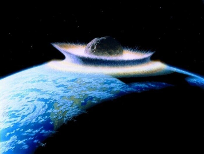 Планетоид, столкнувшийся с Землей, больший, чем даже удар астероида, уничтожившего динозавров, мог легко поднять достаточное количество материала, чтобы часть его добралась до Марса
