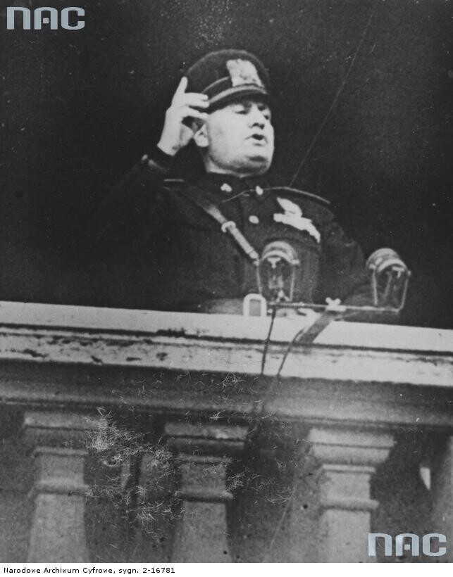 Бенито Муссолини. Жизнь социалиста ушедшего в диктаторы. Часть 8. На пути к Разрушению