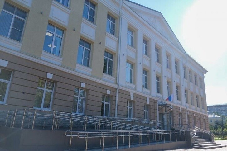 В Екатеринбурге после капремонта открыли еще одну школу