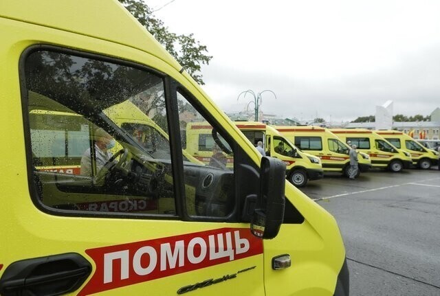 12 реанимобилей и 27 санитарных машин купили для районов Вологодской области