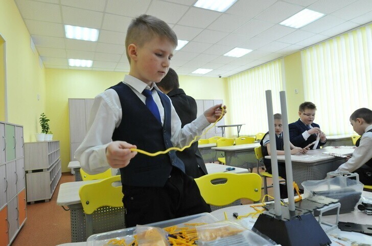 Искитимская сельская школа открылась под Юргой в Кемеровской области