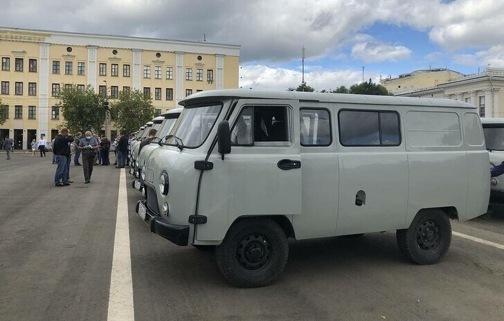 Лесничества Кировской области получили 38 автомобилей УАЗ для патрулирования лесов