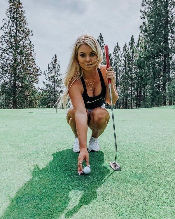 Девушки и гольф