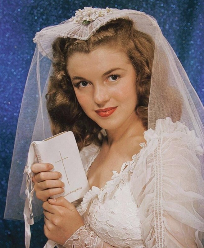 16-летняя Норма Джин (ММ) в день свадьбы. 1942
