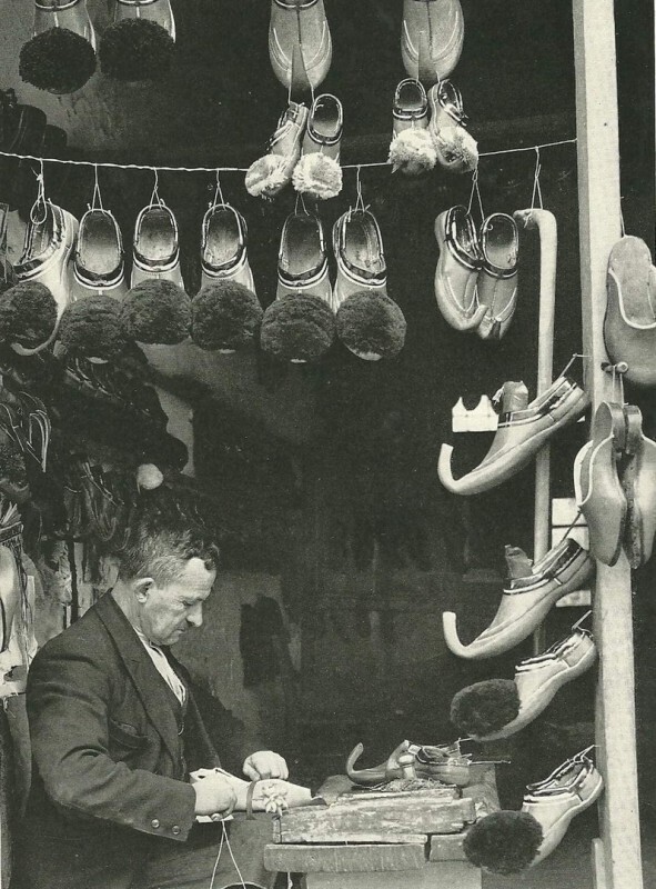 Обувная мастерская. Греция, 1956 г.