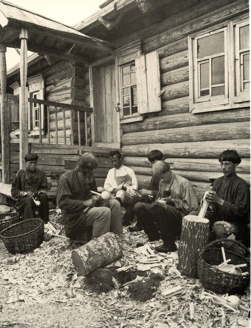 4. Производство ложек. Россия, 1897 г.