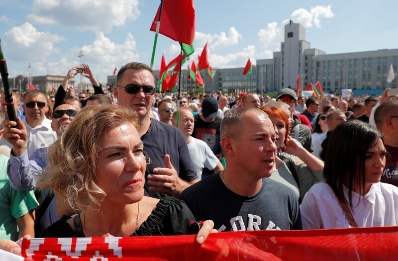 В альтернативной реальности западных СМИ Россия уже присоединила к себе Белоруссию
