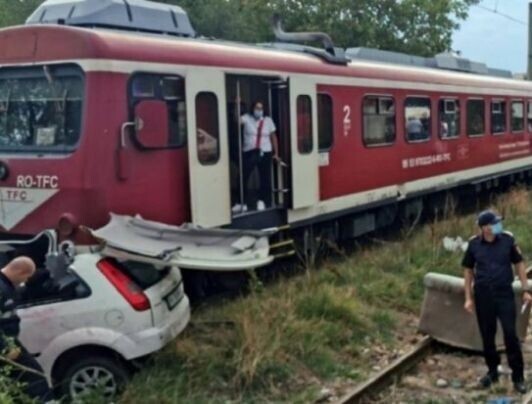 Смерть в прямом эфире: румынский музыкант записал, как его сносит поезд