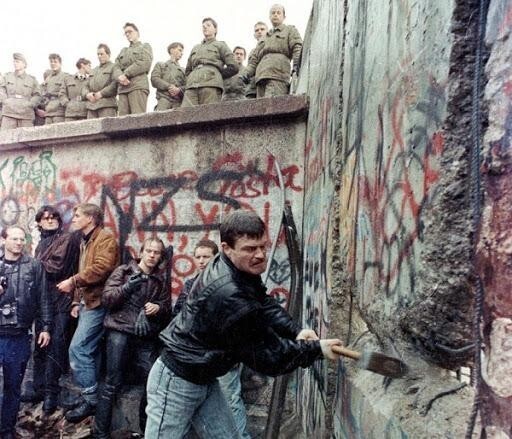 Снос Берлинской стены, 1989 год