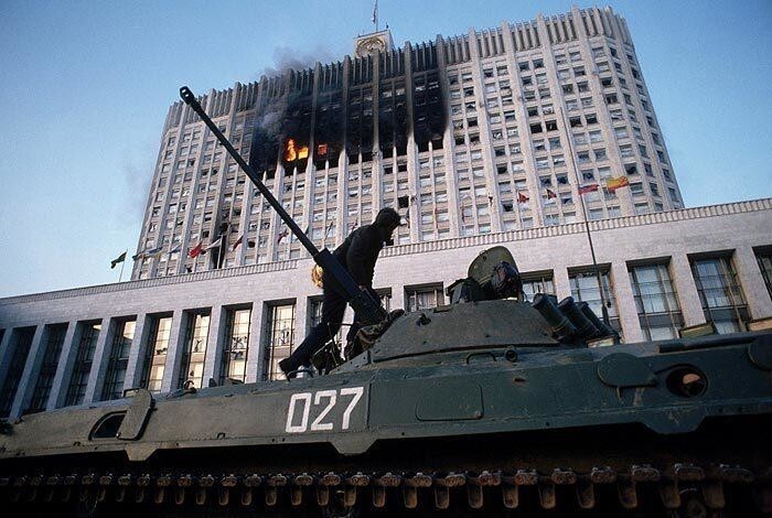 Расстрел Белого дома. Ночь с 3 на 4 октября. 1993 год. Москва.