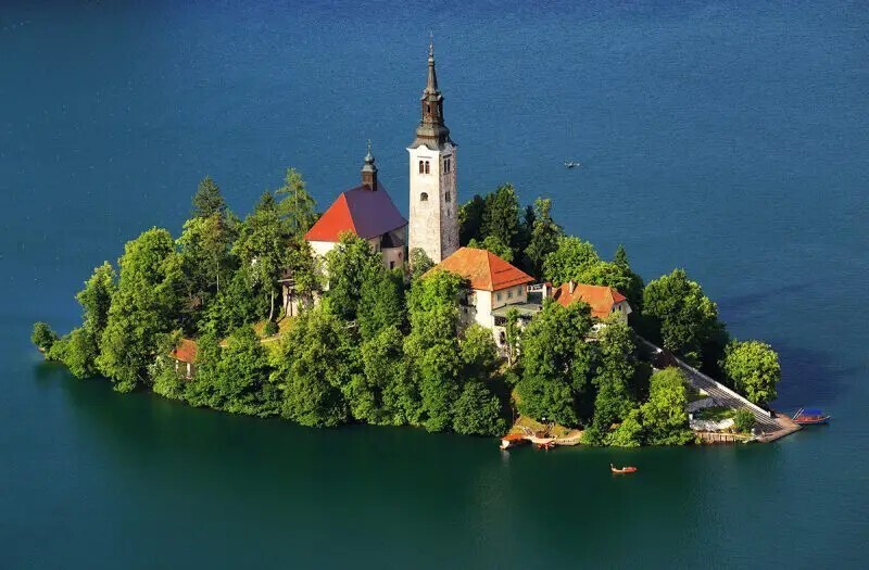 Церковь Успения Богородицы, Словения