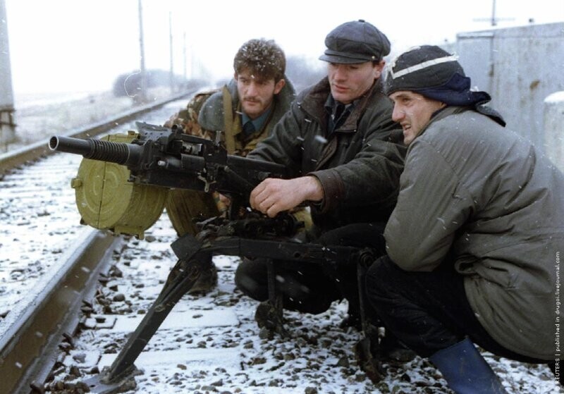 Чеченские боевики под Ачхой-Мартаном, декабрь 1994 г.