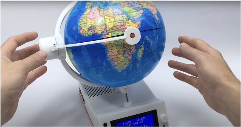 Необычный глобус, на котором можно слушать радио разных стран