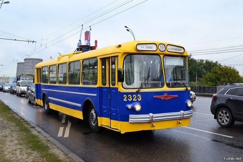Сегодня в Москве попрощались с троллейбусами