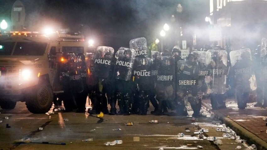 В США снова вспыхнули протесты из-за выстрела в афроамериканца