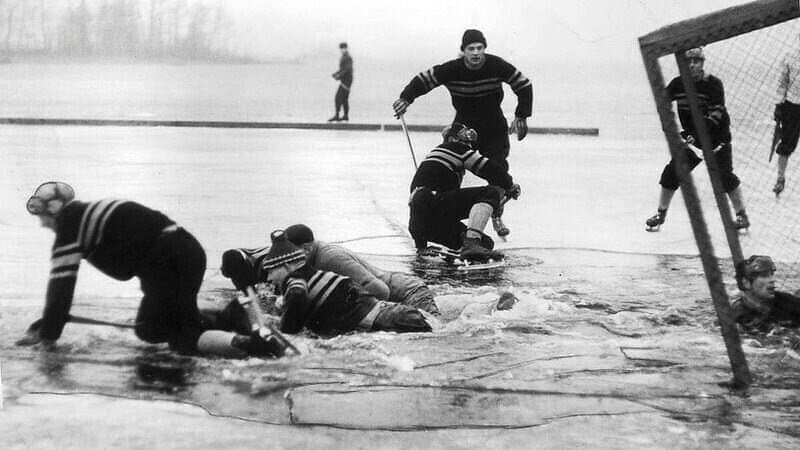 Хоккейный матч на озере Стуршён, Швеция, 1960 год