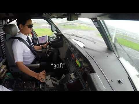 Видео ручной посадки B-737 800 при сильном ветре и дожде 