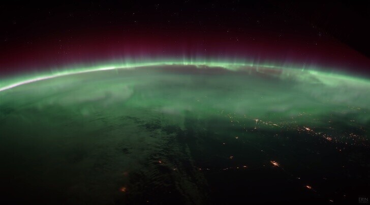  Вот как выглядит Северное сияние с Международной космической станции.