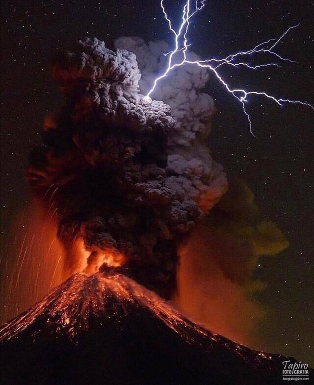 15. «Грязная гроза» — погодное явление, когда извержение вулкана сочетается с ударами молнии