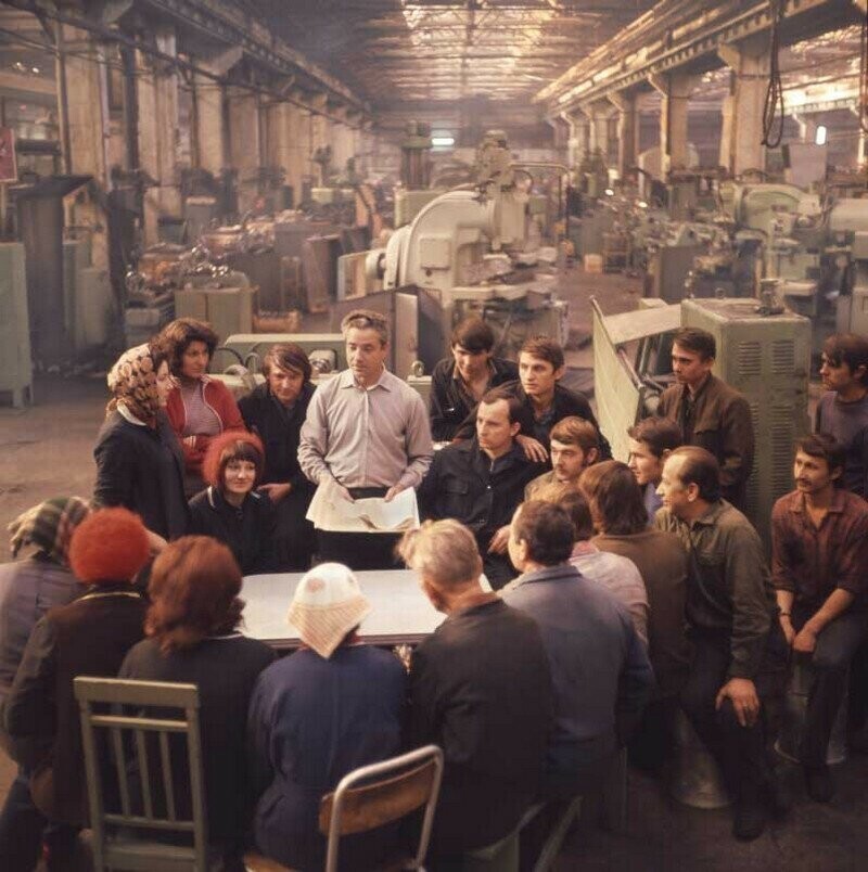 Собрание в цеху, 1969 год.