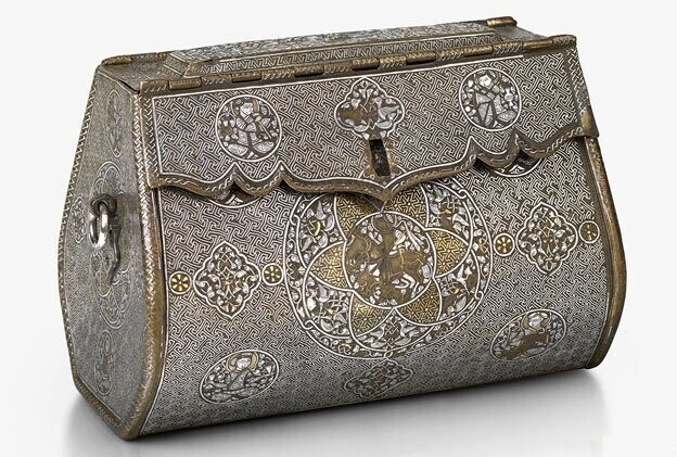 39. Вполне возможно, что это самая старая сохранившаяся женская сумочка в мире (XIV век, Северный Ирак)