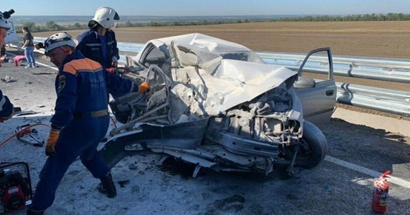 Авария дня. В Ростовской области в ДТП погибли два подростка