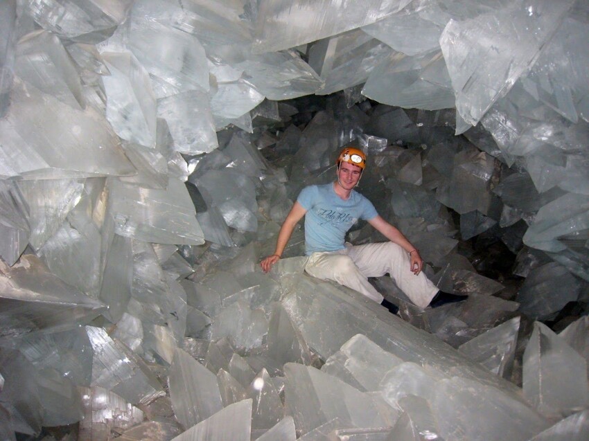 Кристаллическая пещера в Испании на территории заброшенной шахты, где раньше добывали серебро