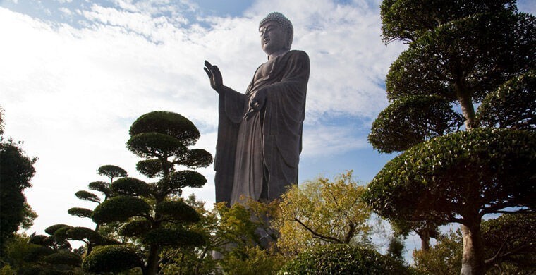 Статуя Усику Дайбуцу в Японии