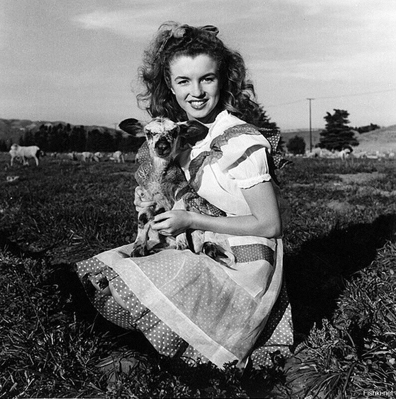 Мэрилин Монро - Норма Джин Мортенсон, 1945 год