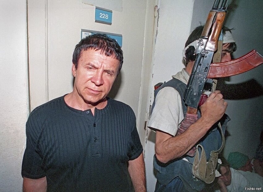 Анатолий Кашпировский и чеченский террорист в захваченной больнице Буденновска
